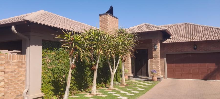 4 Bedroom Property for Sale in Wilkoppies North West